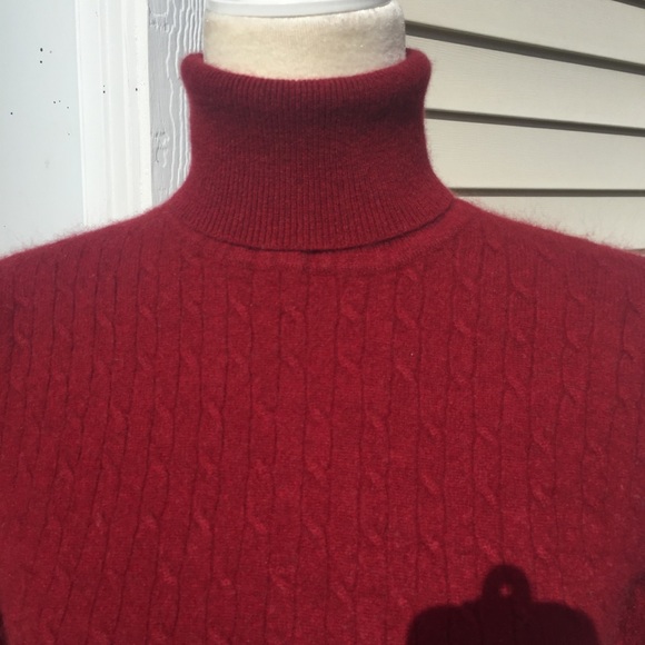 Lord & Taylor Cashmere Sweater - Picture 2 of 8